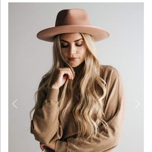 Gigi Pip Monroe dusty pink